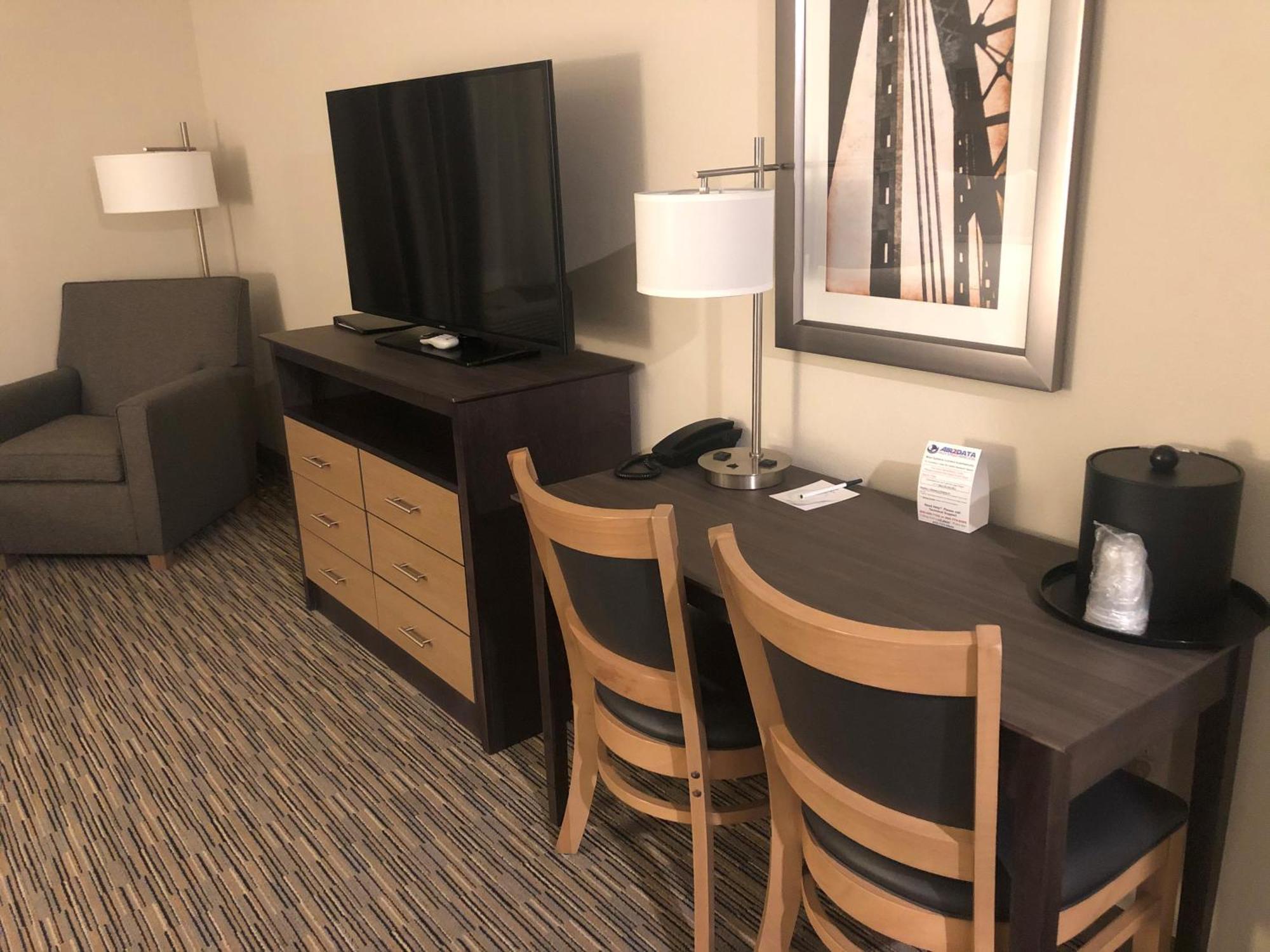 Grandstay Hotel & Suites Rock Valley Bilik gambar
