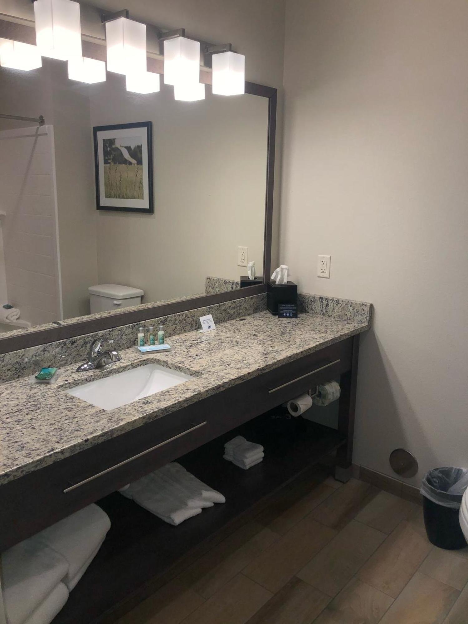 Grandstay Hotel & Suites Rock Valley Bilik gambar